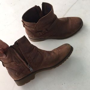 Brown genuine leather ankle boots
